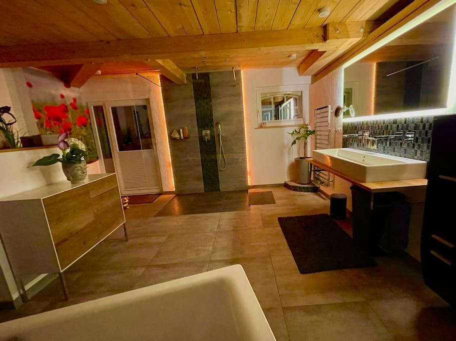 Mit Luxusbad, Terrasse Ostseenaehe * Gremersdorf